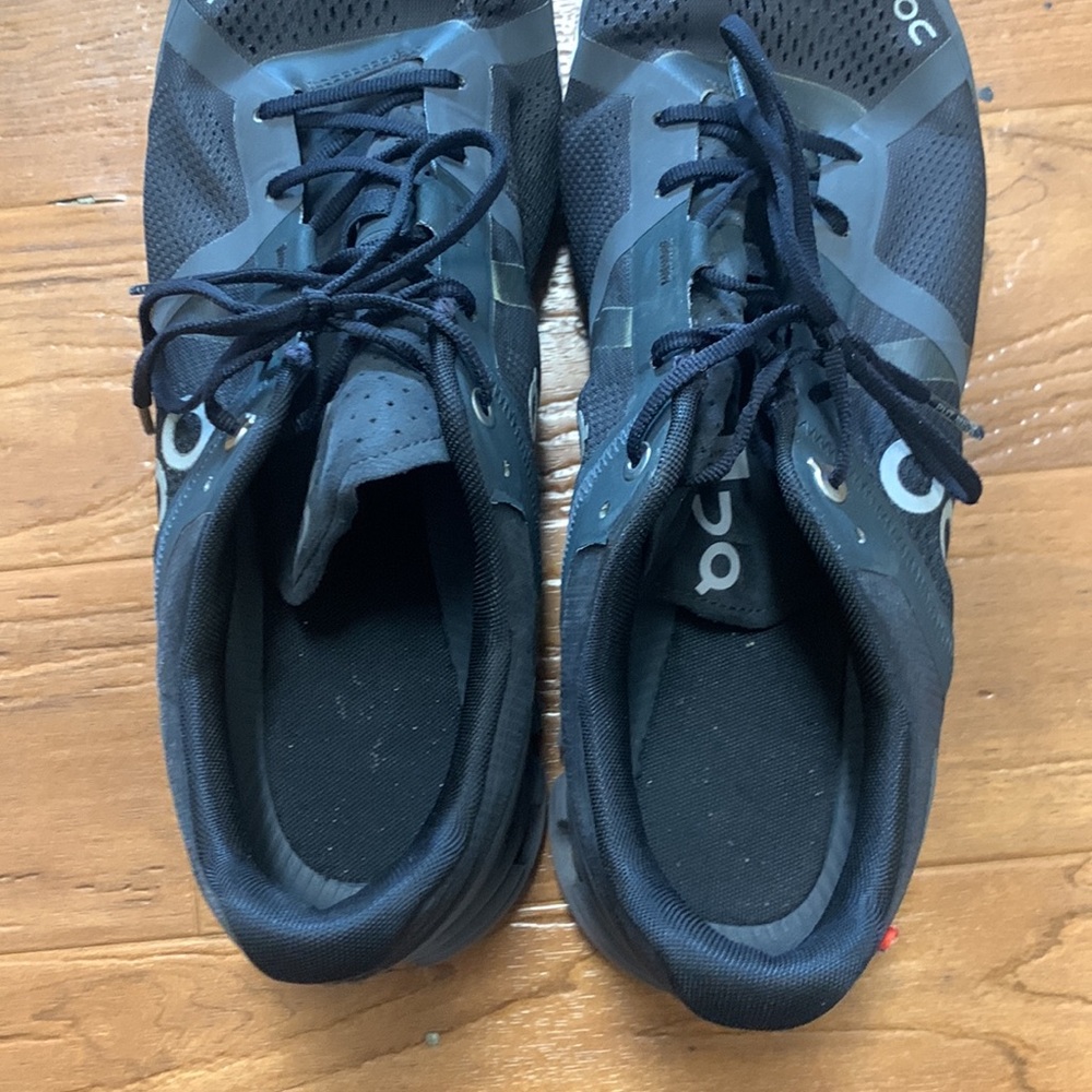 On Running Men's Black Cloud Sneakers - Picture 5 of 10